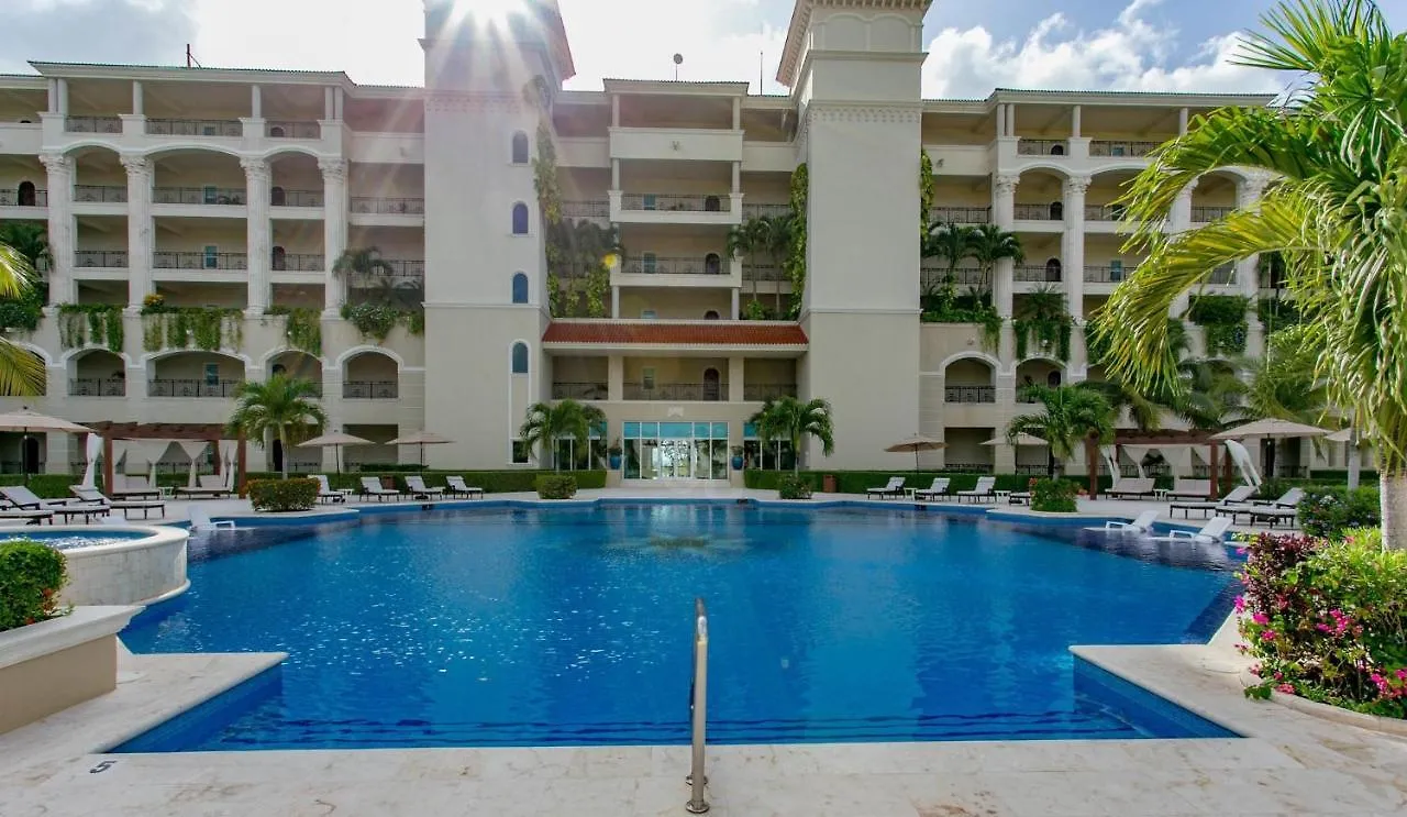 The Landmark Resort Of Cozumel Aparthotel