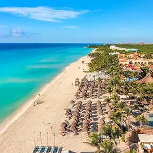 Курортный комплекс Iberostar Waves Tucan